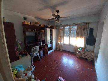 VENTA CASA EN TEMPERLEY LOTE PROPIO