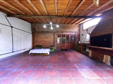 VENTA CASA 5 AMBIENTES EN ITUZAINGO OPORTUNIDAD