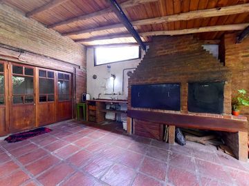 VENTA CASA 5 AMBIENTES EN ITUZAINGO OPORTUNIDAD