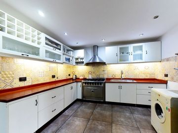 VENTA CASA 5 AMBIENTES EN ITUZAINGO OPORTUNIDAD