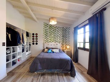 VENTA CASA 5 AMBIENTES EN ITUZAINGO OPORTUNIDAD