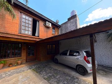 VENTA CASA 5 AMBIENTES EN ITUZAINGO OPORTUNIDAD