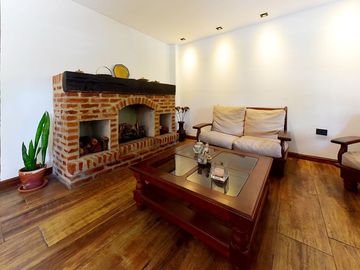 VENTA CASA 5 AMBIENTES EN ITUZAINGO OPORTUNIDAD