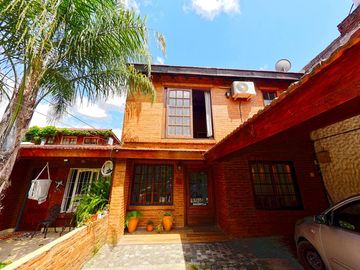 VENTA CASA 5 AMBIENTES EN ITUZAINGO OPORTUNIDAD