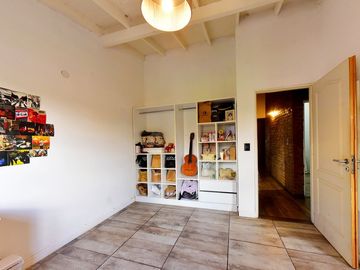 VENTA CASA 5 AMBIENTES EN ITUZAINGO OPORTUNIDAD