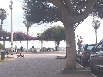 VENTA AMPLIA CASA 226 M2 BARRANCO
