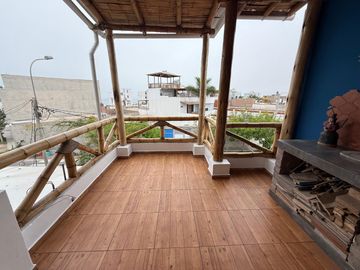 SE VENDE CASA EN PUNTA HERMOSA