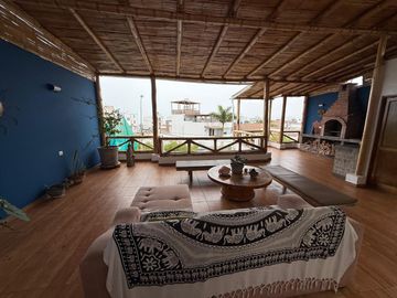 SE VENDE CASA EN PUNTA HERMOSA