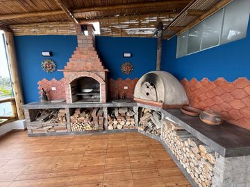 SE VENDE CASA EN PUNTA HERMOSA