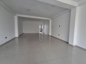 Departamento en  primer piso de 160 m2 !!!