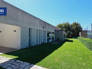 Casa 4 ambientes Venta Los Troncos