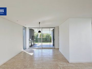Casa 4 ambientes Venta Los Troncos