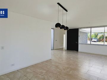 Casa 4 ambientes Venta Los Troncos