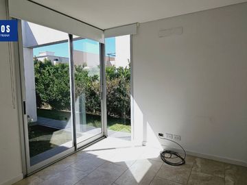 Casa 4 ambientes Venta Los Troncos