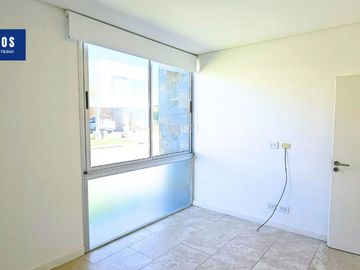 Casa 4 ambientes Venta Los Troncos