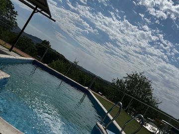 VENDO CASAS EN VILLA STA CRUZ DEL LAGO CON PILETA