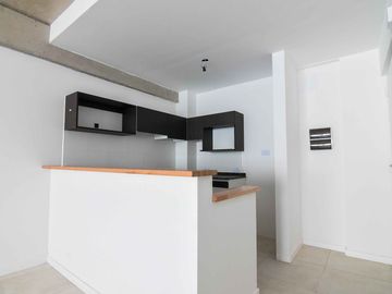 Venta Depto 2 amb. con Patio San Telmo Apto Prof.