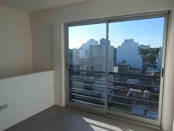 VENTA DUPLEX 2 AMB C/Balcón con parrilla -Paternal