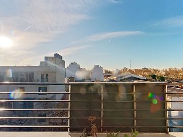 VENTA DUPLEX 2 AMB C/Balcón con parrilla -Paternal