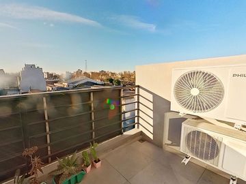 VENTA DUPLEX 2 AMB C/Balcón con parrilla -Paternal