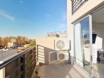VENTA DUPLEX 2 AMB C/Balcón con parrilla -Paternal