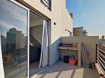 VENTA DUPLEX 2 AMB C/Balcón con parrilla -Paternal