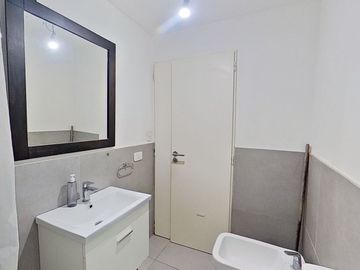 VENTA DUPLEX 2 AMB C/Balcón con parrilla -Paternal