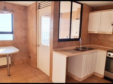 Departamento en Venta en VENDE DEPTO DUPLEX 4D 4B 2E 1B EN CONDOMINIO. PEÑALOLEN