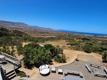 Casa en Venta en Condominio Rocas del Mar. Los Molles