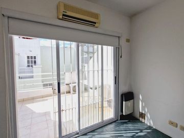Venta PH 4 ambientes en Boedo