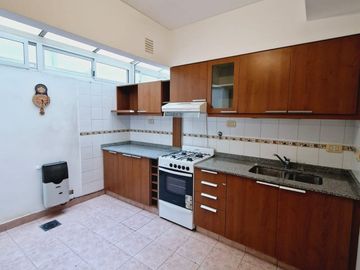Venta PH 4 ambientes en Boedo