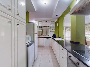 SE VENDE EXCELENTE CASA AVDA. 60 N° 1366 E/22 Y 23