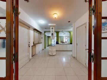 SE VENDE EXCELENTE CASA AVDA. 60 N° 1366 E/22 Y 23