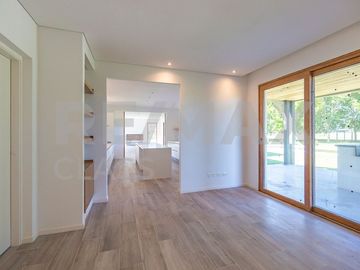VENTA - CASA A ESTRENAR FRENTE A LA CANCHA DE POLO