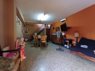 Venta Casa 5 ambientes Villa Luzuriaga La matanza