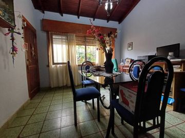 Venta Casa 5 ambientes Villa Luzuriaga La matanza