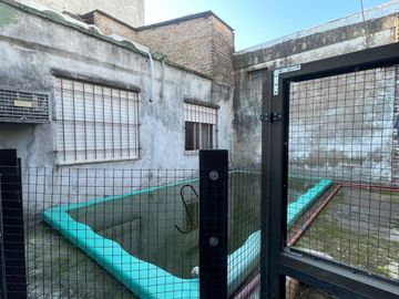 VENTA CASA 4 AMB. EL TALAR CON PILETA Y COCHERA