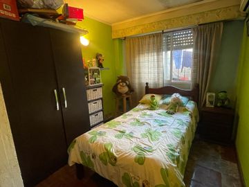 VENTA CASA 4 AMB. EL TALAR CON PILETA Y COCHERA