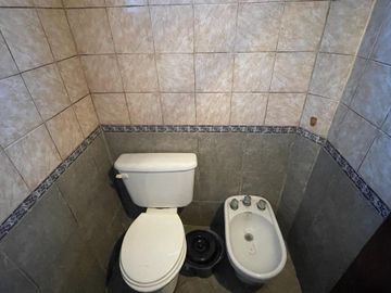VENTA CASA 4 AMB. EL TALAR CON PILETA Y COCHERA