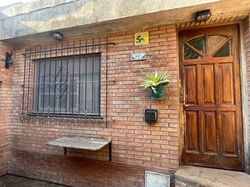 VENTA CASA 4 AMB. EL TALAR CON PILETA Y COCHERA