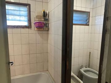 VENTA CASA 4 AMB. EL TALAR CON PILETA Y COCHERA