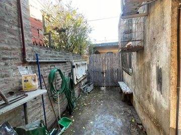 VENTA CASA 4 AMB. EL TALAR CON PILETA Y COCHERA