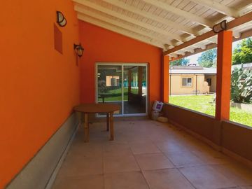HERMOSA QUINTA EN 9 DE ABRIL-FINANCIACIÓN DIRECTA
