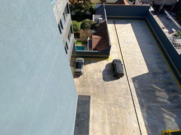 MONOAMBIENTE DE CATEGORÍA COCHERA-FULL AMENITIES