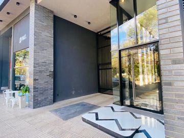 MONOAMBIENTE DE CATEGORÍA COCHERA-FULL AMENITIES