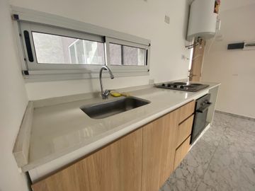 DEPARTAMENTO 2 AMBIENTES BALCON EN VENTA EN MORÓN