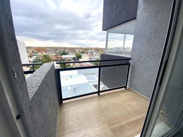 DEPARTAMENTO 2 AMBIENTES BALCON EN VENTA EN MORÓN