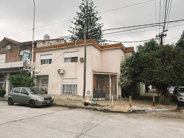 PH 4 AMBIENTES VENTA HAEDO TIPO DUPLEX COCHERA