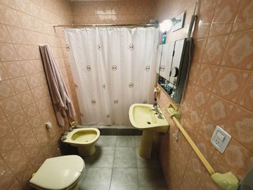 PH 4 AMBIENTES VENTA HAEDO TIPO DUPLEX COCHERA