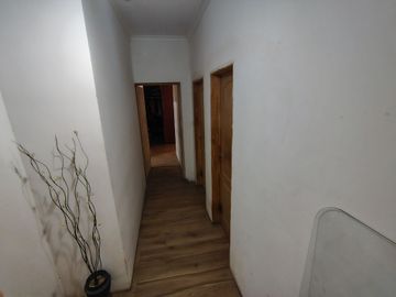 IMPORTANTE CHALET EN HURLINGHAM CON GRAN PILETA